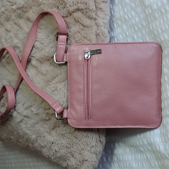 Pelle Rfid Travel compact rose Crossbody Bag - Picture 3 of 16